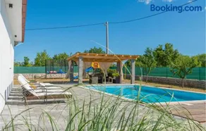 Three-Bedroom Holiday Home In Vinjani Gornji - Image 3