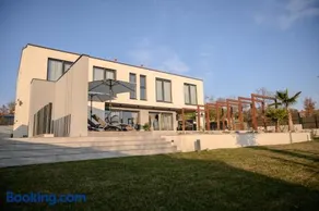 Villa Carlotta - Image 5