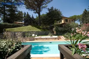 Stunning Country House overlooking Tuscany hills - Image 1