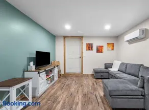 Modern Home with Fast WiFi & Private Patio - Image 4