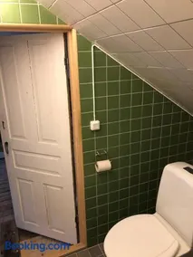 Mysigt men trångt vindsrum i Svinaberga! - Image 2