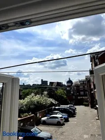 Stunning Cottage with views of Windsor Castle - Image 3