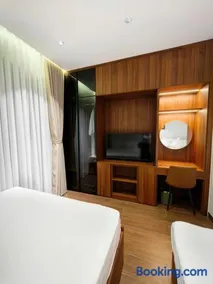 Verdant Apartment & Hotel - Image 2