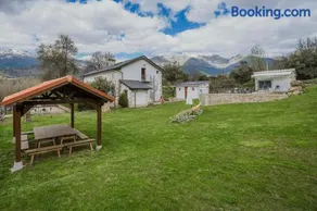 Chalet avec jardin, barbecue et piscine privée | Vue rivière - Image 1