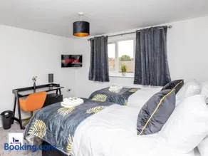 Greenwood by Alt-Stay Contractor Accommodation - 4 Bed Contractor Home With Parking, Wi-Fi & Full Kitchen - Ideal For Long stays - Image 2