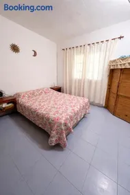 Casa quinta con pileta y río privado, ideal grupos a 60km de CABA - Image 4
