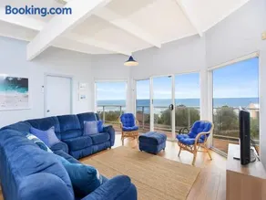 5 Peroomba Tce - Charming two storey family home featuring additional downstairs kitchenette - Image 2