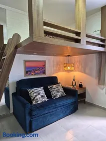 Lindo studio, recém-mobiliado, na avenida da praia - Image 1
