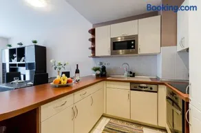 Sweet Home at the Danube with wellness - Image 5