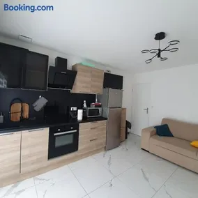 Appartement EVR!CA - 1 place parking gratuit - Image 1