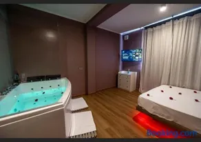 Novara Suite Idromassaggio Jacuzzi - Image 1