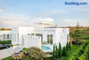 Grand Colline Pool Villa Khao Yai แกรนด์ คลอลิน พูลวิลล่า เขาใหญ่ - Image 1