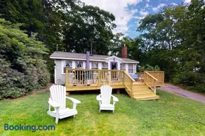 Dog-friendly Fisher Hill home with patio and wood stove - walk to the harbor - Image 2