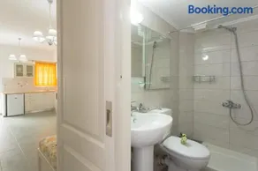 Anni Art Apartments - Image 4