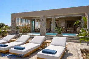 Sabbia Mare BeachFront Villa, steps from Dining & Shops, By ThinkVilla - Image 4