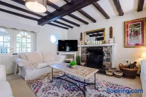 Spacious 5BR Home w/Game Room - Image 2