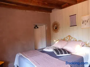 Gîte de Charme en Ferme du XVIIe siècle avec Internet - Image 4