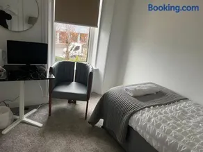Giffnock Rooms - Image 3
