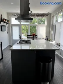1Br Apt In Mansion With Indoor Pool Hot Tub - Image 1