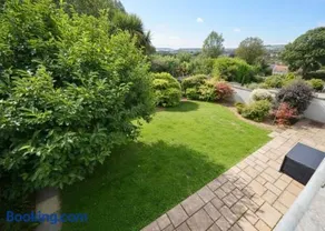 Sea Gem - large holiday cottage in Tenby with private parking - Image 5