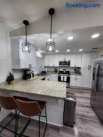 Pampas House - Image 3