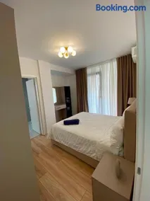 Aura Modern Apartment - Image 1