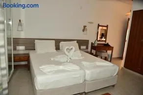 Morpheas Rooms - Image 2