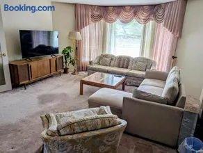 Spacious house 6 bedroom near ferry - Image 5