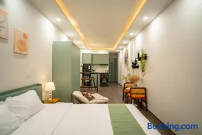 Hanoi Olive Boutique - Image 1