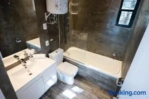 Beach house with heated pool and jacuzzi - Image 2