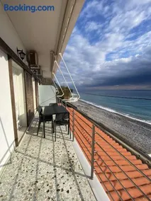 Thassa Beach Apartment No4 - Image 1
