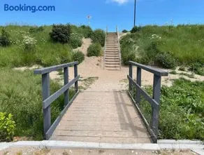 2Bed Caravan Sleeps 6- Beach Access Pets Parking - Image 2