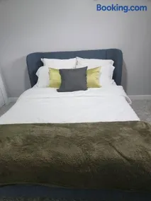 Basement suite in Winnipeg - Image 1