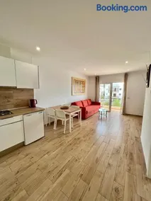 Apartment Crissol - Image 1