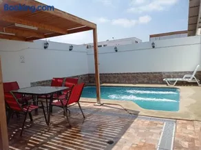 Cómoda casa con piscina - Image 1