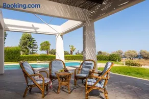 The "Perfect Beach House" Villa - Image 4