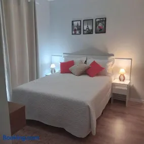 Linda casa com jacuzzi e churrasqueira privada para temporada - Image 1