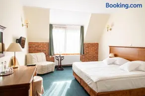 Hotel Szymbark - Image 3