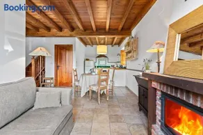 Agradable casa vacacional totalmente equipada con barbacoa, jardín y terraza | Vistas al jardín - Image 4