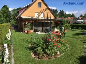 Oma Hennys Bergnest - Image 1