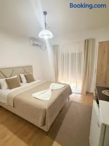 Lazorja Rooms - Image 5