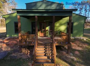Luxury Barndominium Private Woodland Getaway! - Image 2