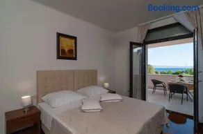 Luxury Rooms Near the Beach2 - Image 3