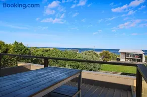 Tides Port Fairy - Image 1
