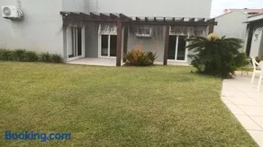 Casa com 4 dormitórios e piscina em Xangri-lá - Image 3