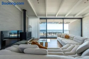 Reef House: Pool • Beachfront • Near Wineries - Image 2
