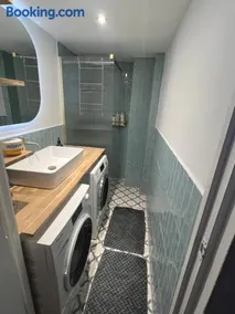IVY - Classical & modern apartment in lovely neighbourhood near beach - Image 2