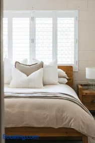 Merduka Sands 4 - Cozy Charming Cottage - Holiday Yamba - Image 4