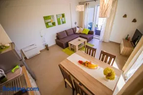 Azalea Apartments - Image 1