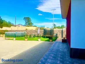 El Refugio de Nuria- Villa con Piscina Privada - Image 2